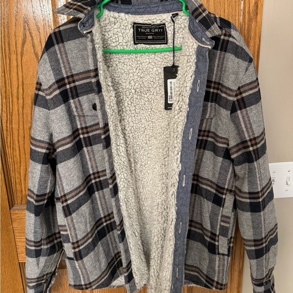 Brand new flannels - Picture 2 of 2